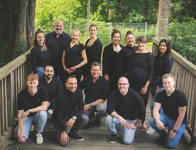 Das Team von Gleis B